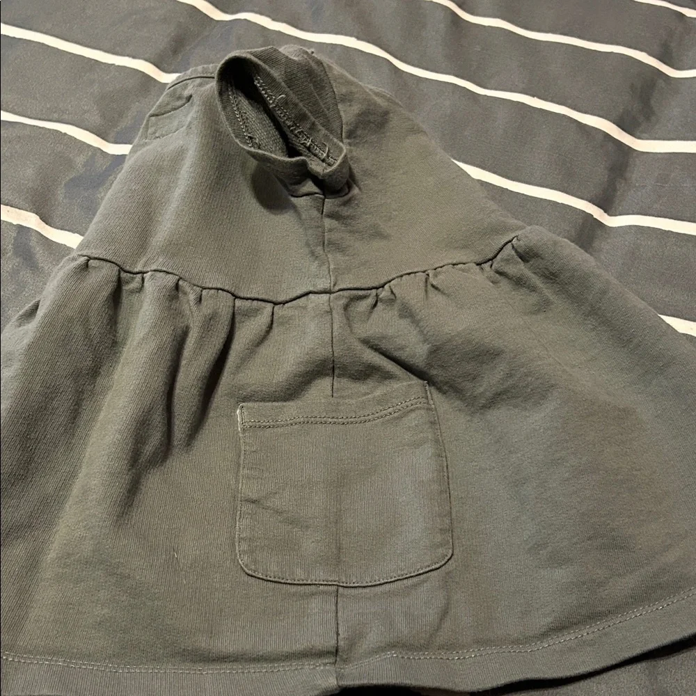 Adorable Gray Baby Dress with Wood-like Buttons - Picture 4 of 6
